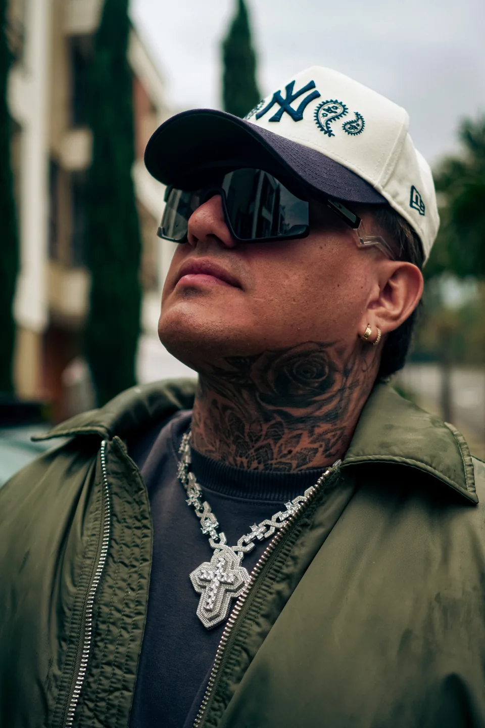 Lucho Orozco de perfil